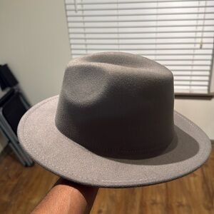 Never used hat perfect to go with any outfit on any given day